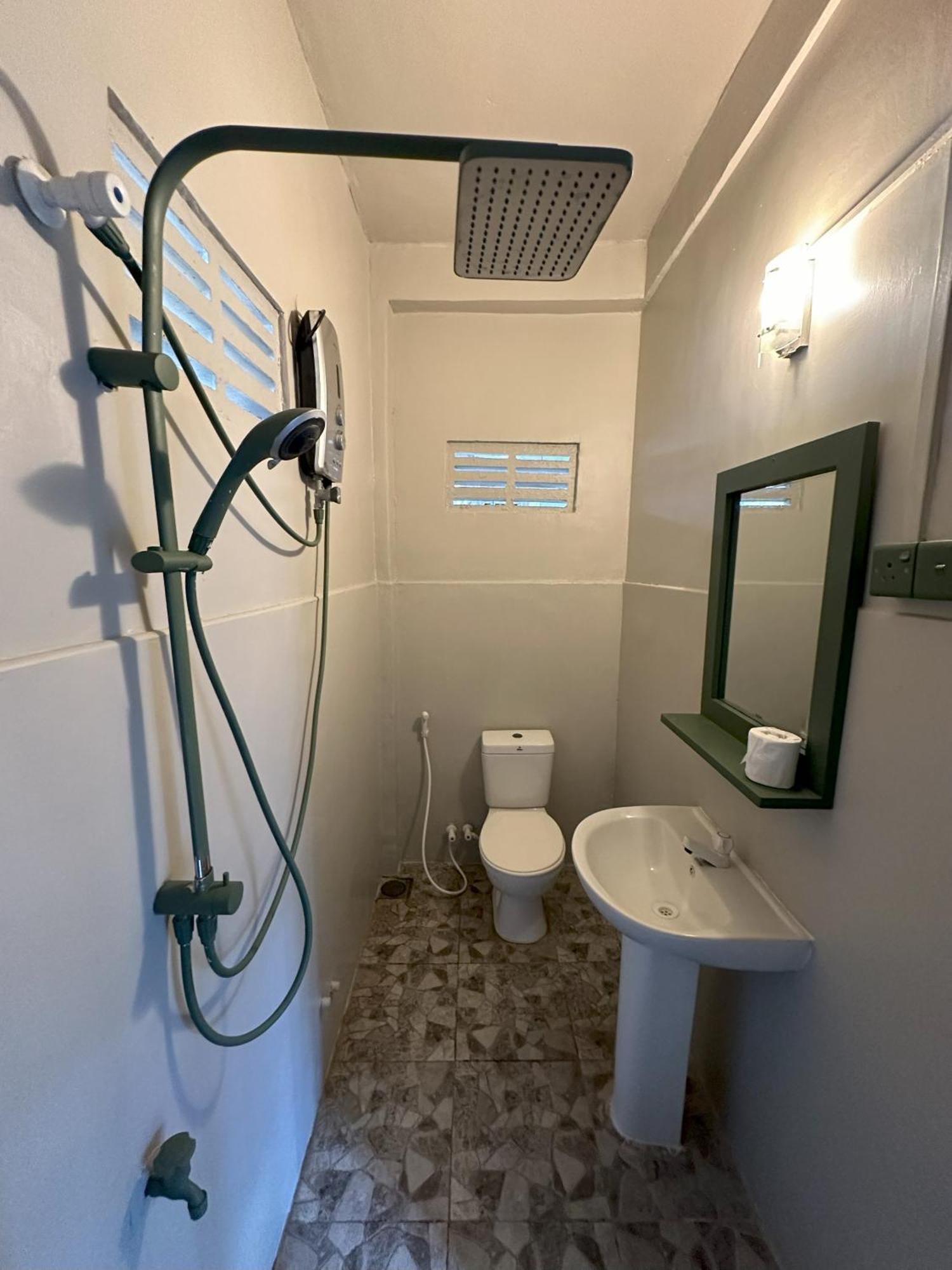Hawara Coliving Midigama Hotel Exterior foto