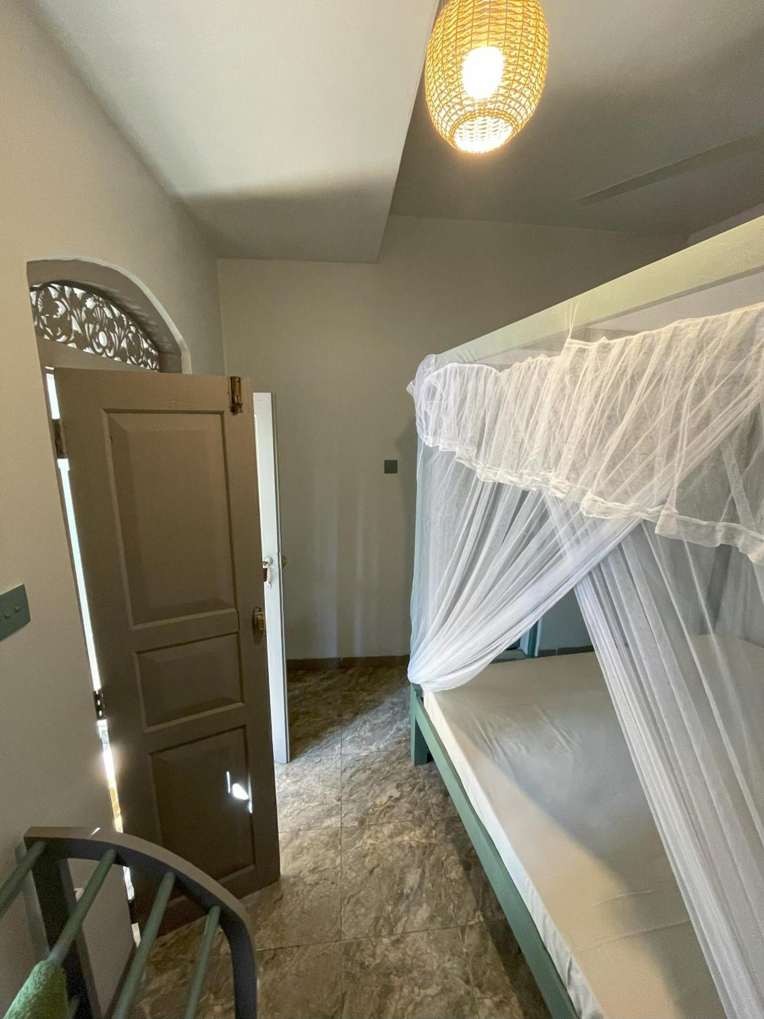 Hawara Coliving Midigama Hotel Exterior foto